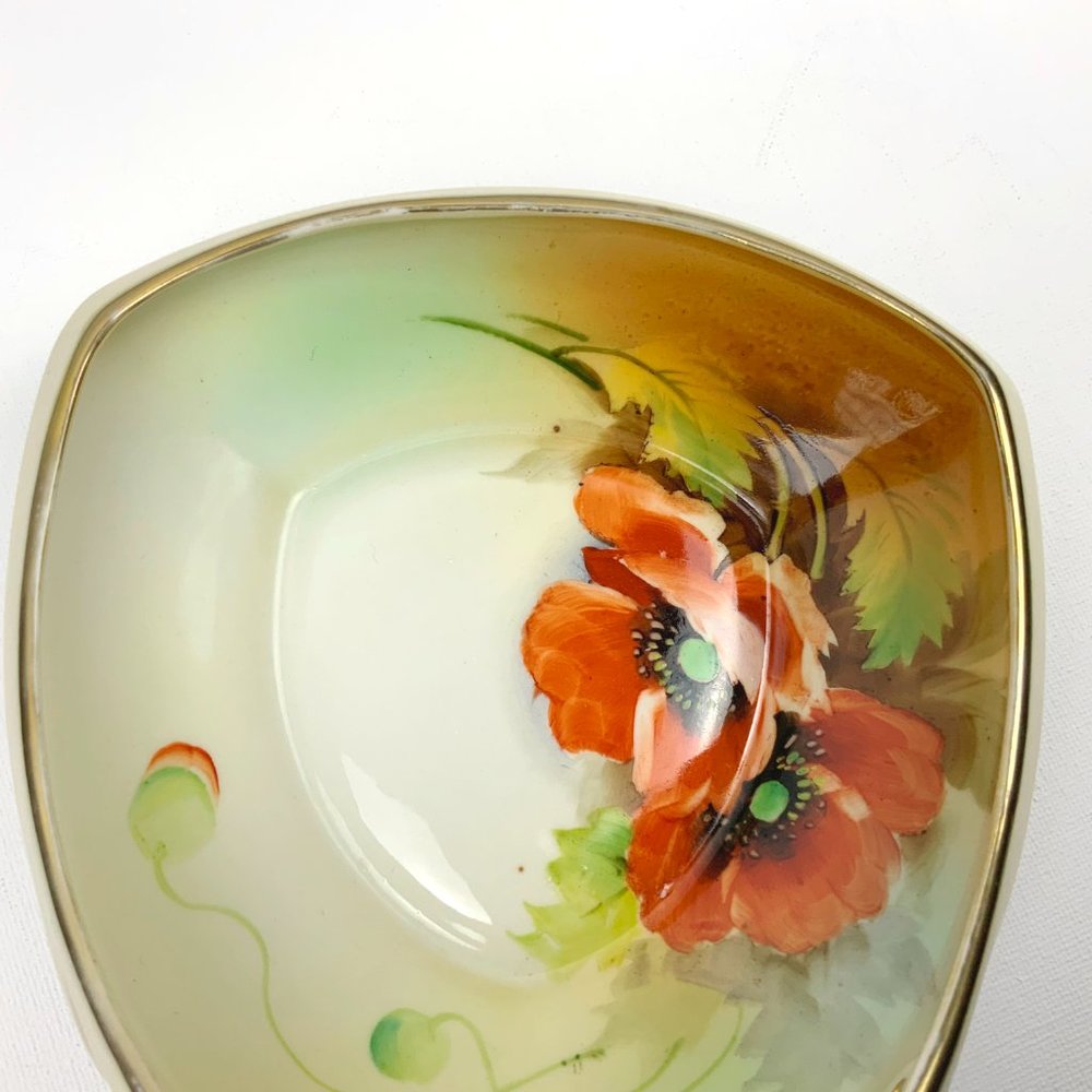 Antique Nippon Hand Painted Poppies Triangular Bowl - Picture 11 of 16